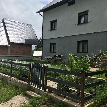 Underwoods Zabljak Guesthouse Buitenkant foto