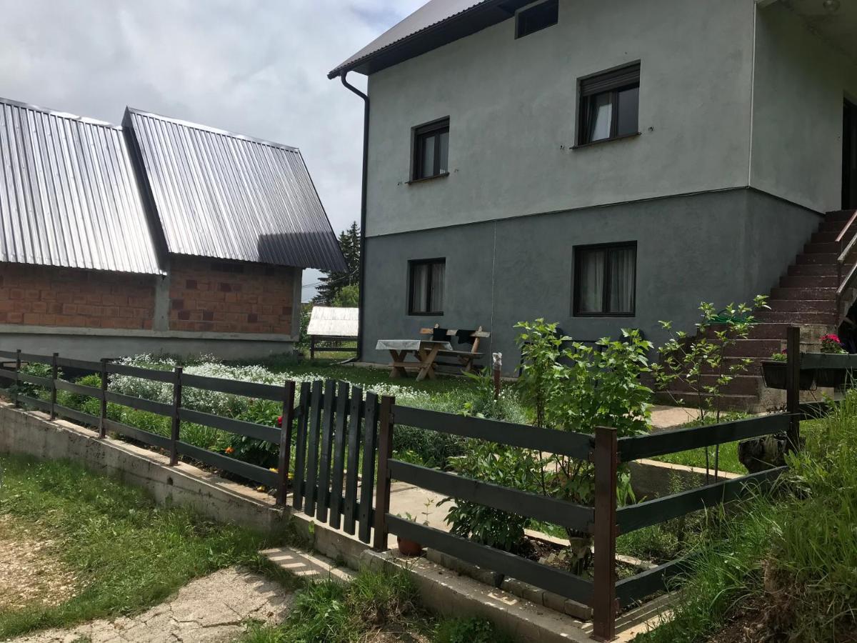 Underwoods Zabljak Guesthouse Buitenkant foto