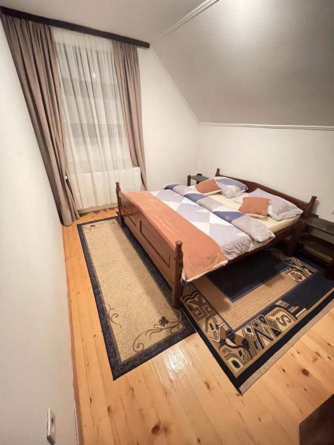 Underwoods Zabljak Guesthouse Buitenkant foto